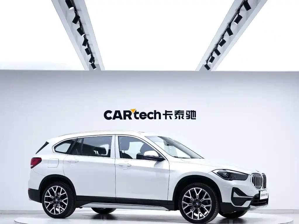 BMW X1 — фото 5
