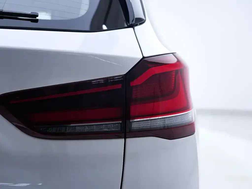 BMW X1 — фото 4