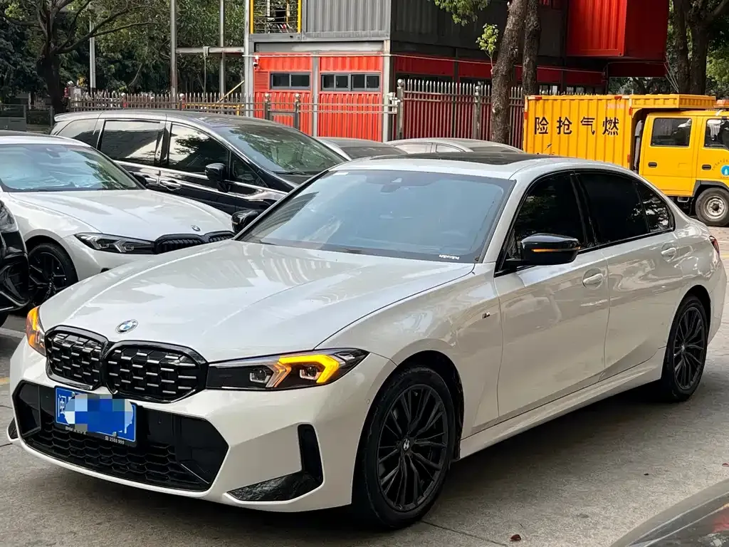 BMW 3 Series — фото 1