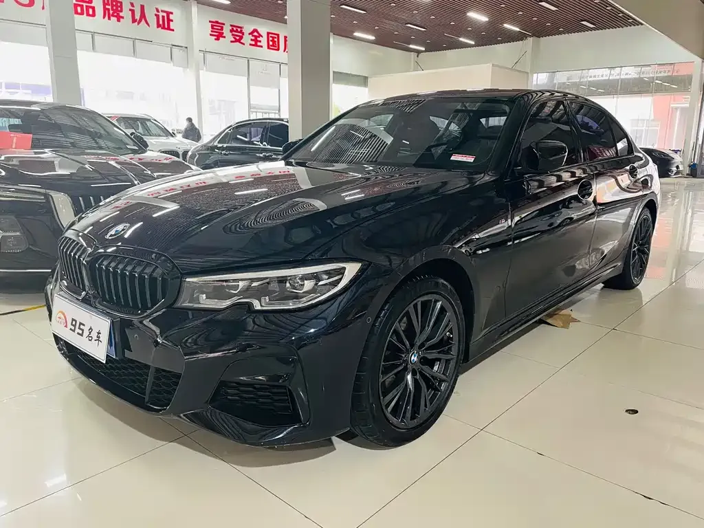 BMW 3 Series 2022 из CN, фото 1