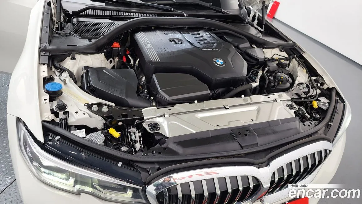 BMW 3-Series 2022 из KR, фото 10