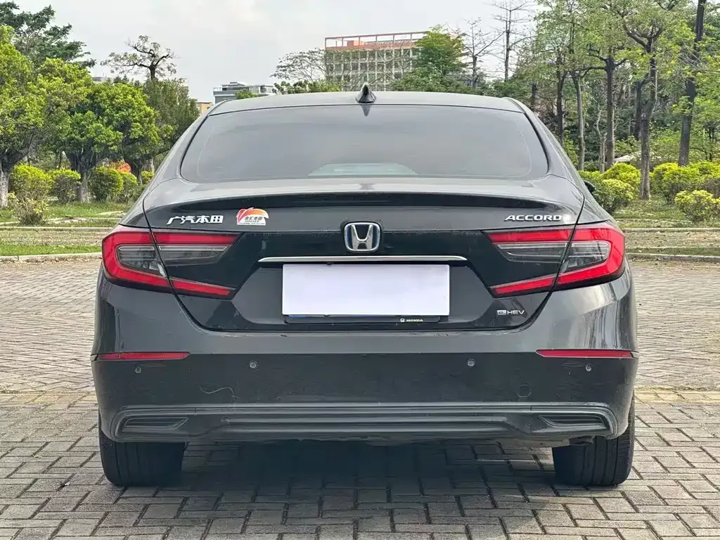 Honda Accord — фото 6