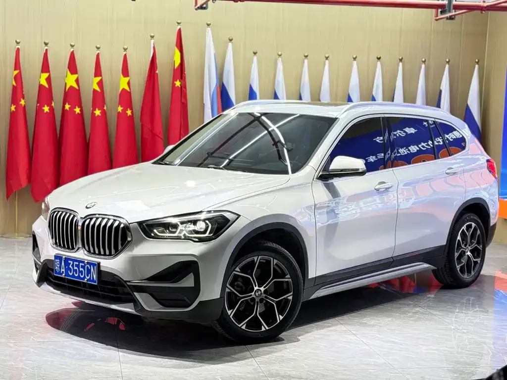 BMW X1 — фото 1