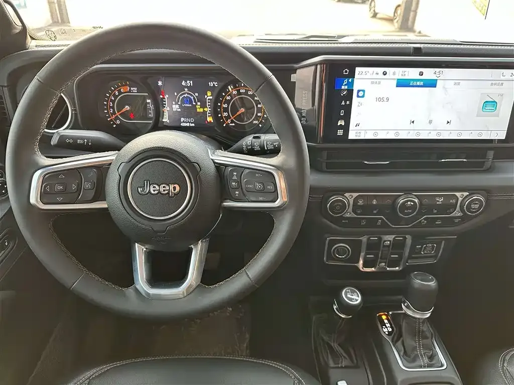 Jeep Wrangler — фото 2