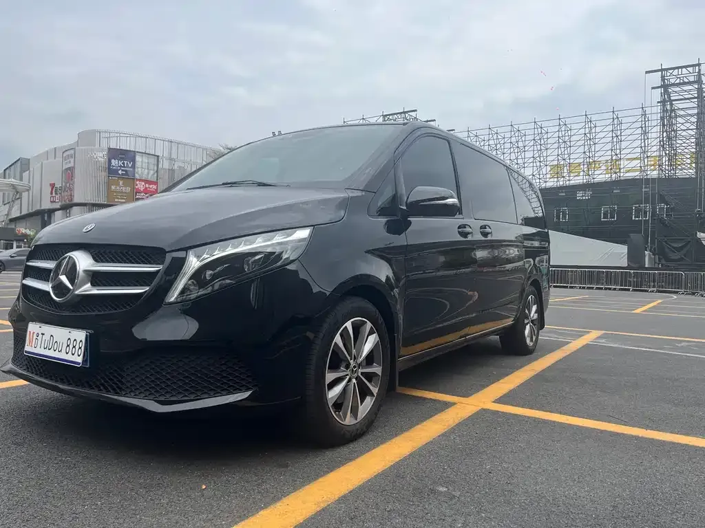 Mercedes-Benz V-Class 2024 из CN, фото 1