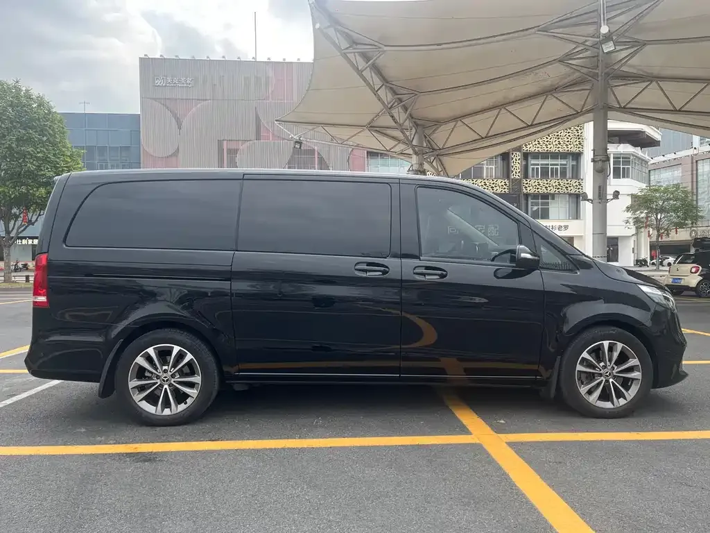 Mercedes-Benz V-Class 2024 из CN, фото 10