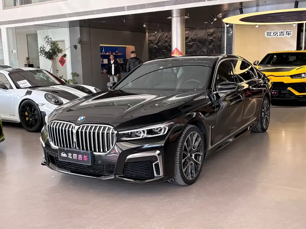 BMW 7 Series — фото 1