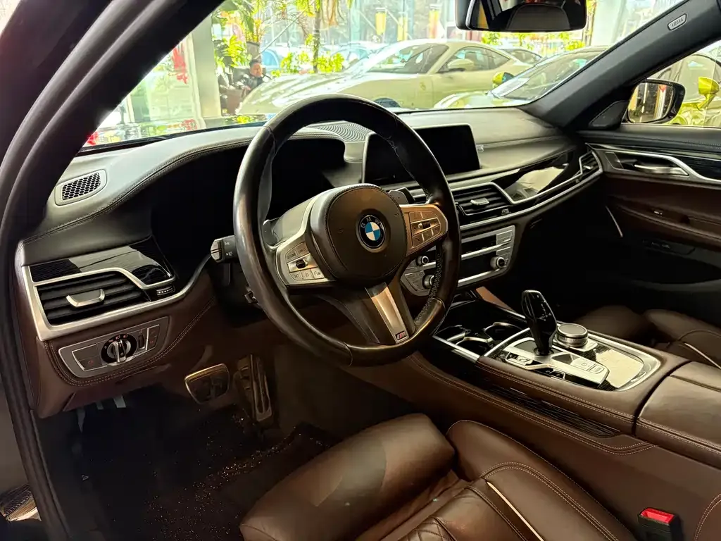 BMW 7 Series — фото 2