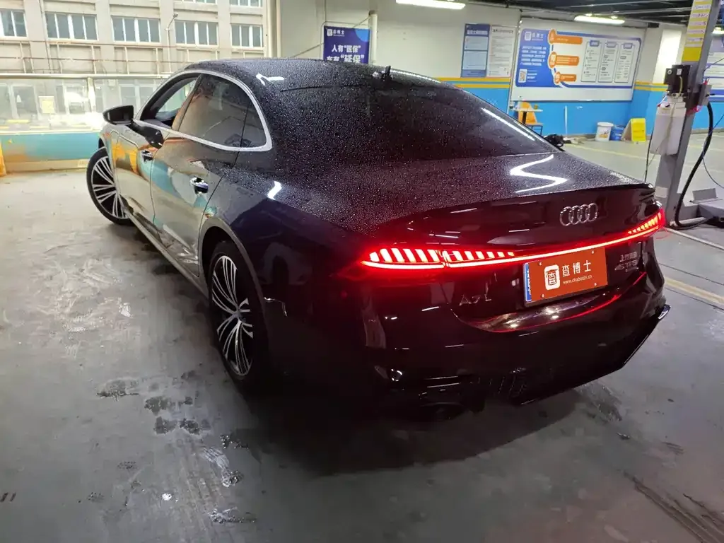 Audi A7L 2025 из CN, фото 4