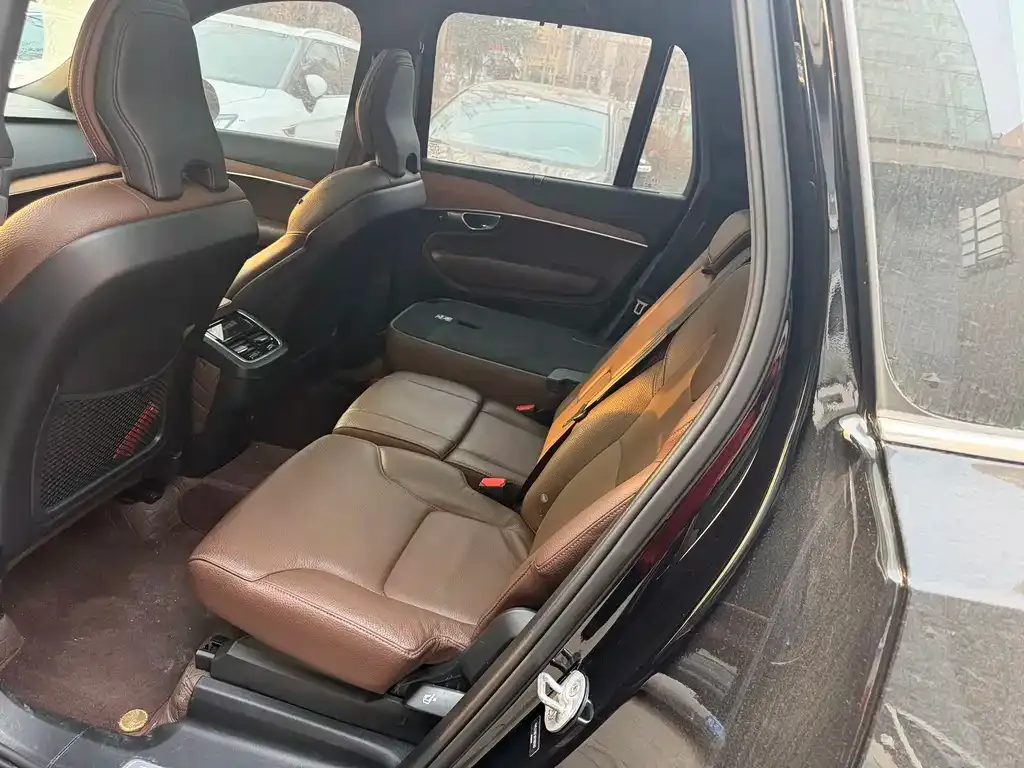 Volvo XC90 2024 из CN, фото 3