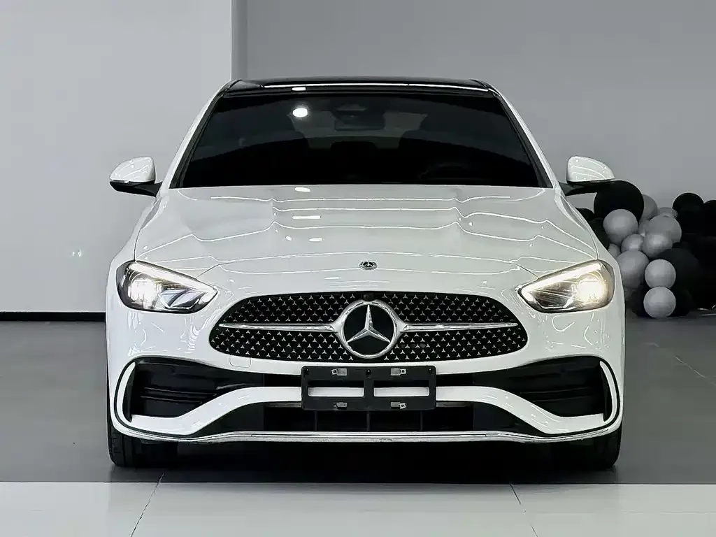 Mercedes-Benz C-Class — фото 1