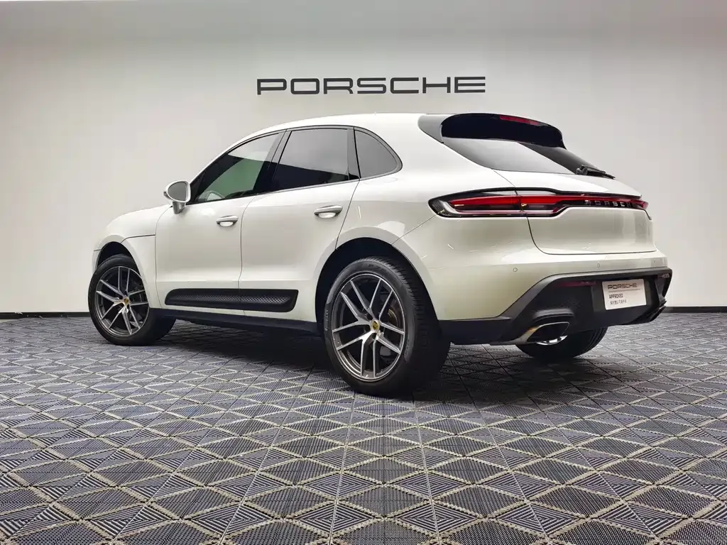 Porsche Macan — фото 9