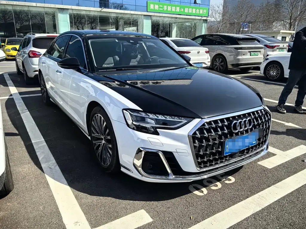 Audi A8 2022 из CN, фото 9