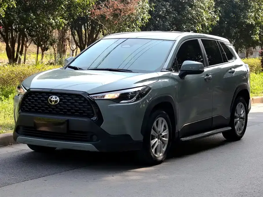 Toyota Corolla Cross — фото 1