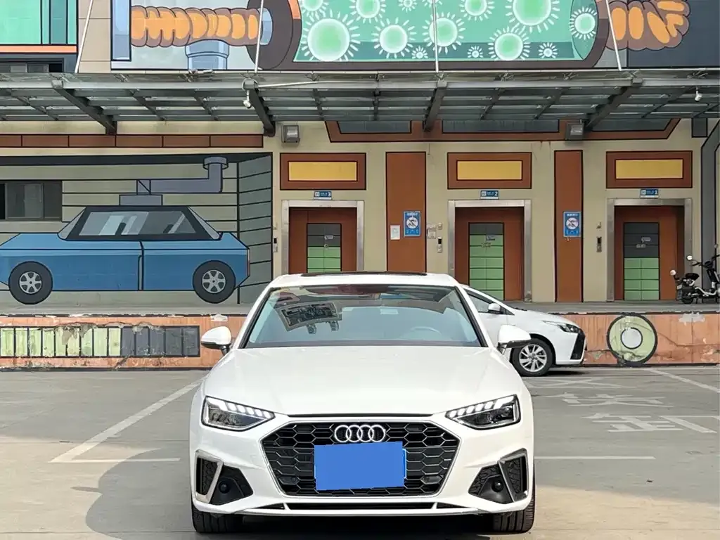 Audi A4L 2022 из CN, фото 4