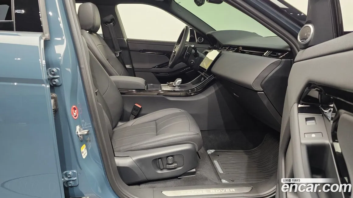 Land Rover Range Rover Evoque 2025 из KR, фото 4