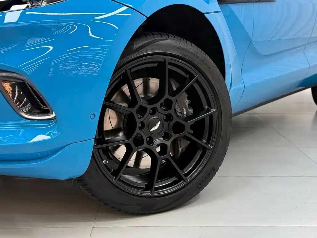 Aston Martin DBX 2023 из CN, фото 6