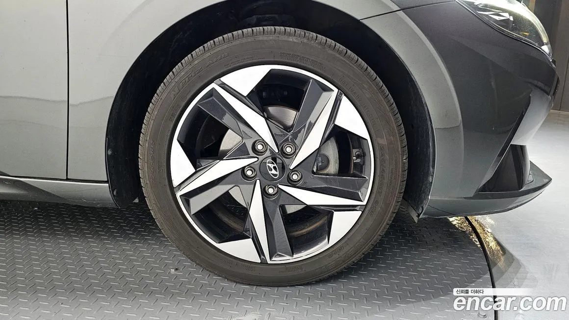 Hyundai AVANTE — фото 4