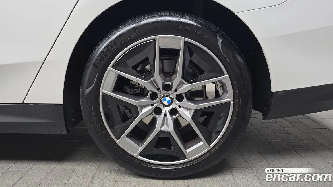 BMW 5-Series 2024 из KR, фото 7