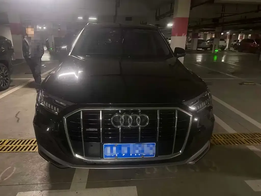 Audi Q7 2022 из CN, фото 5