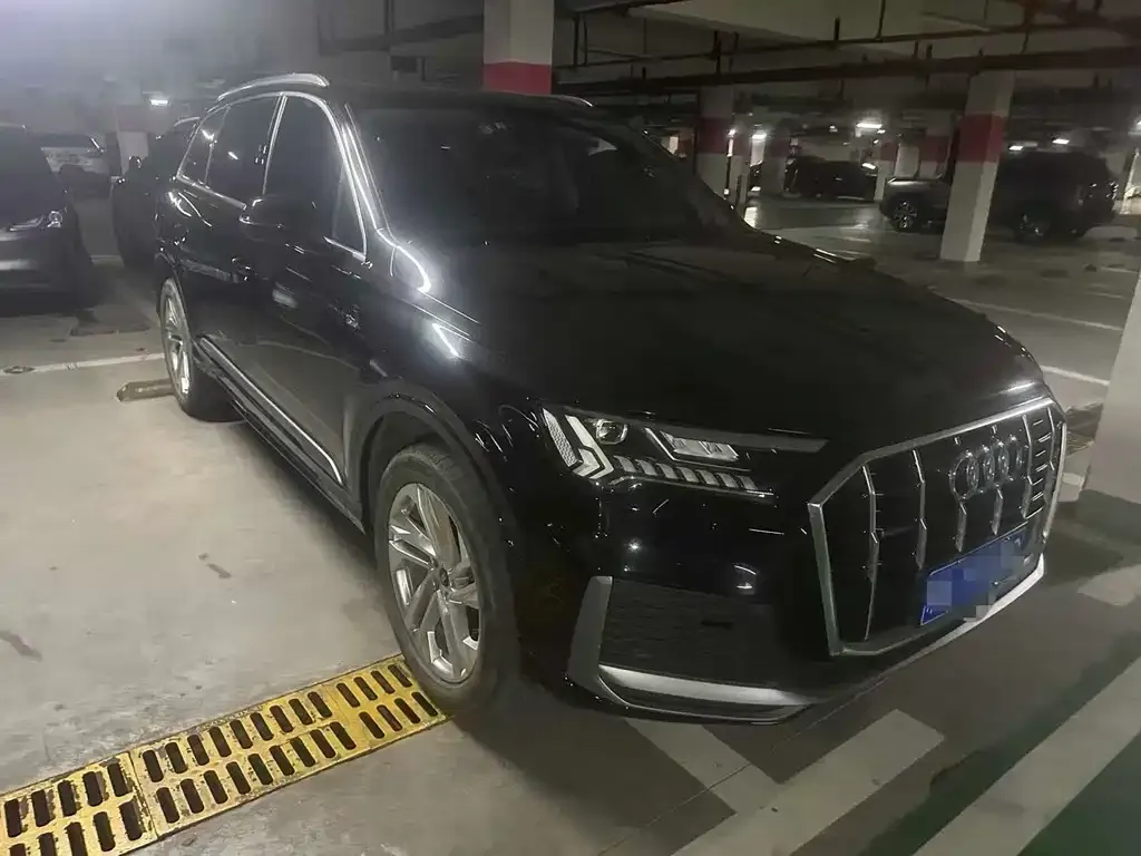 Audi Q7 2022 из CN, фото 3