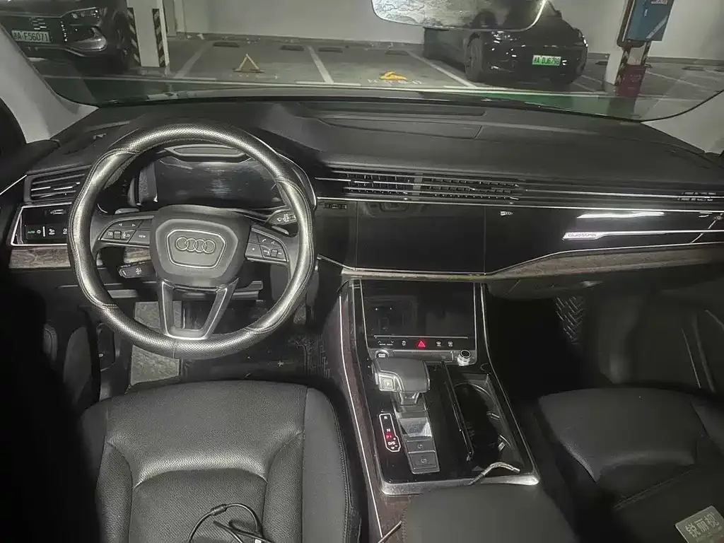 Audi Q7 2022 из CN, фото 6