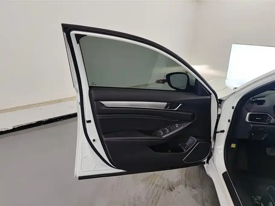 Honda Inspire 2023 из CN, фото 6