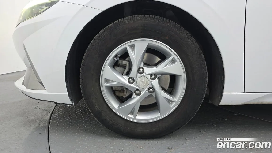 Hyundai AVANTE 2021 из KR, фото 3