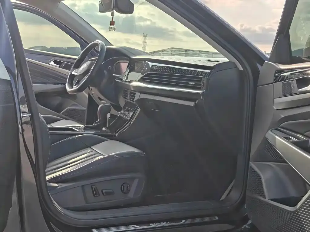 Volkswagen Passat — фото 5