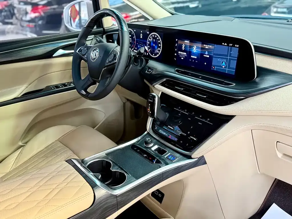 Buick GL8 2022 из CN, фото 2