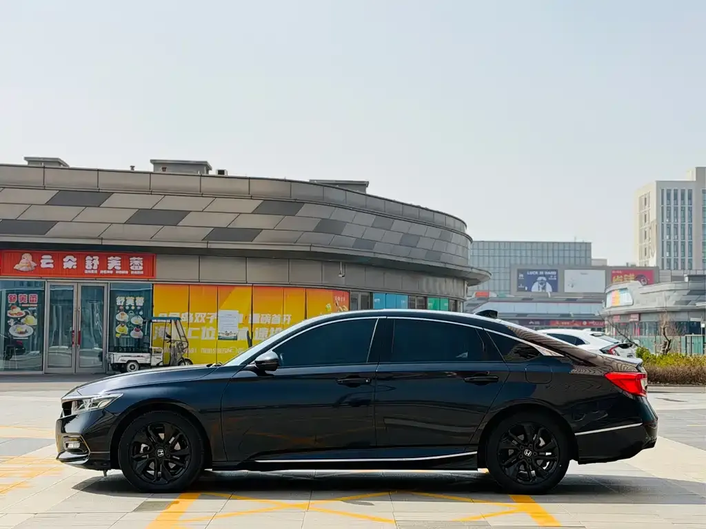 Honda Accord — фото 3