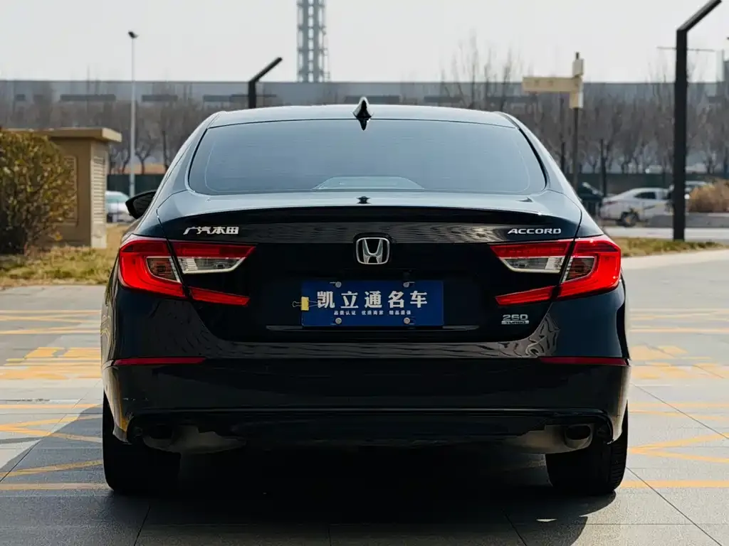 Honda Accord — фото 6