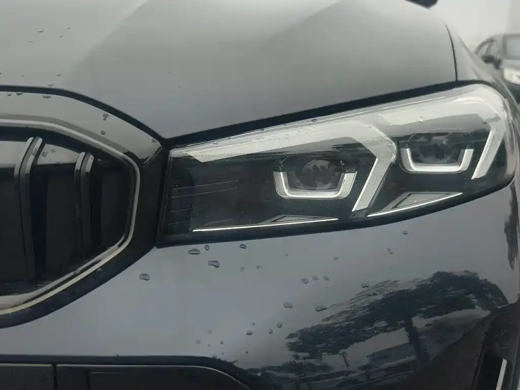 BMW 3 Series 2024 из CN, фото 2