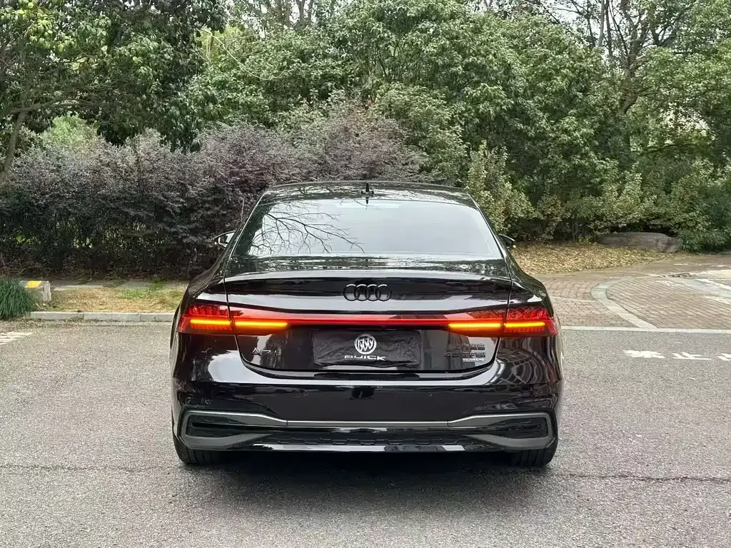 Audi A7L — фото 5