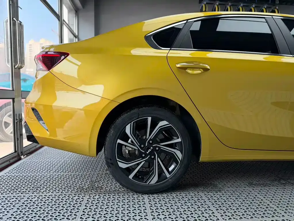 Kia K3 2023 из CN, фото 10