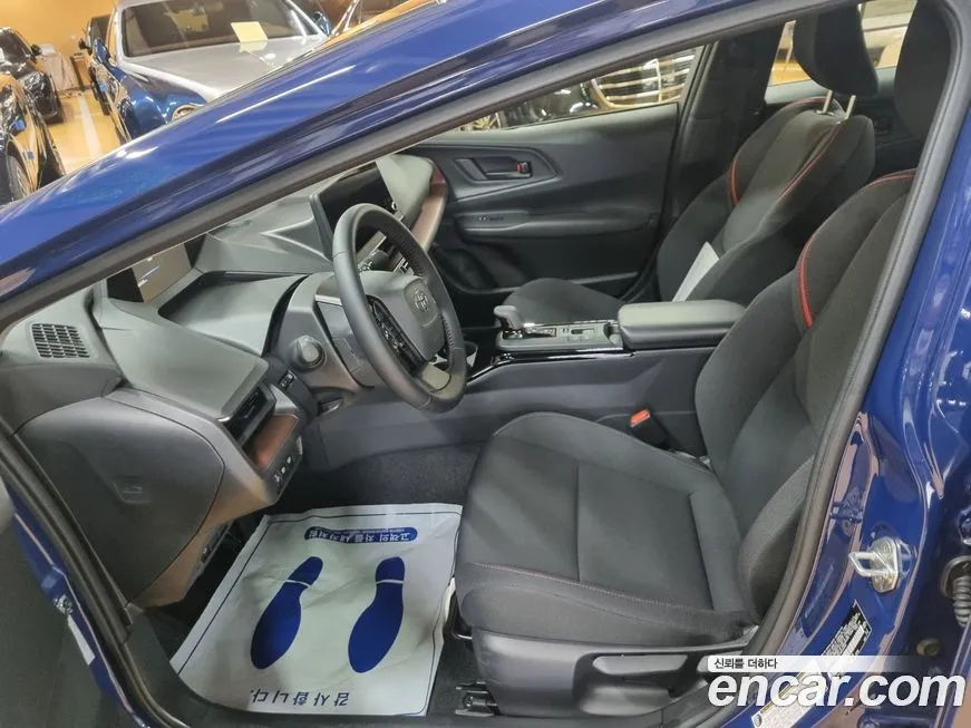 Toyota Prius 2024 из KR, фото 4