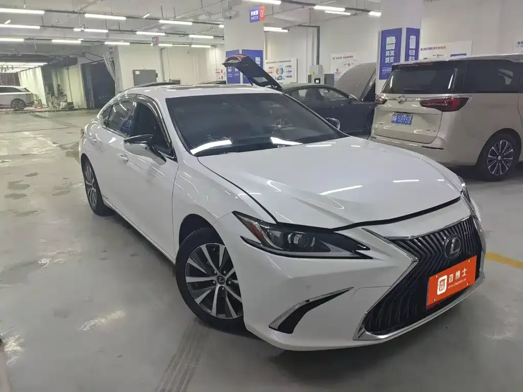 Lexus ES 2021 из CN, фото 1