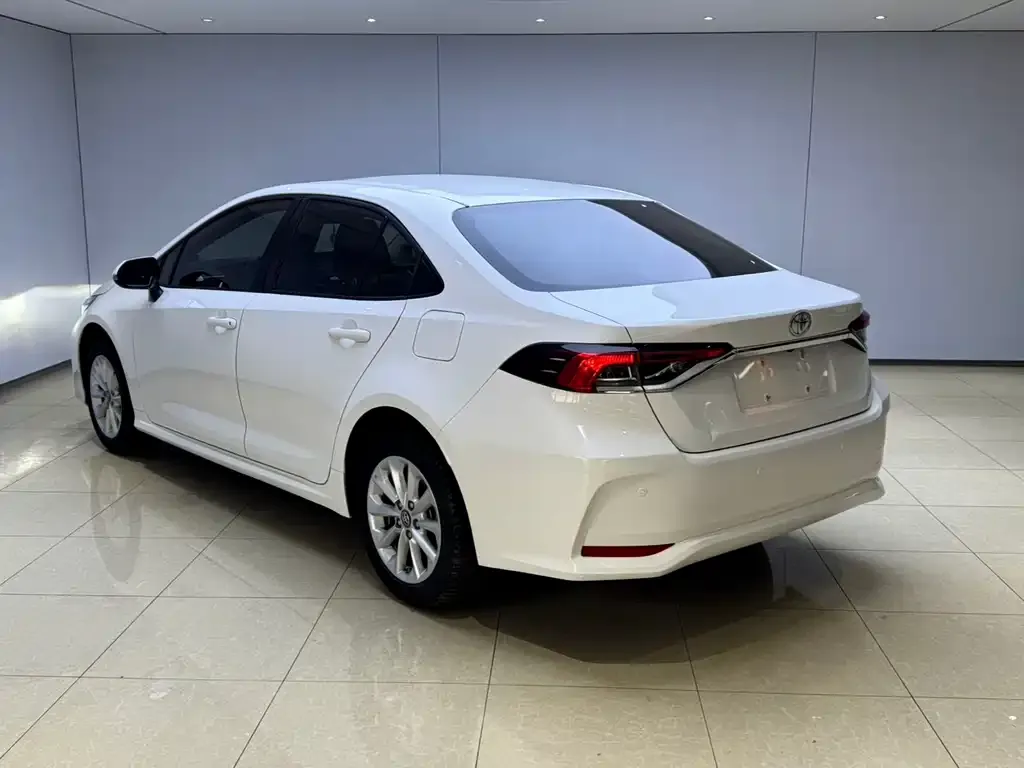Toyota Corolla 2022 из CN, фото 8