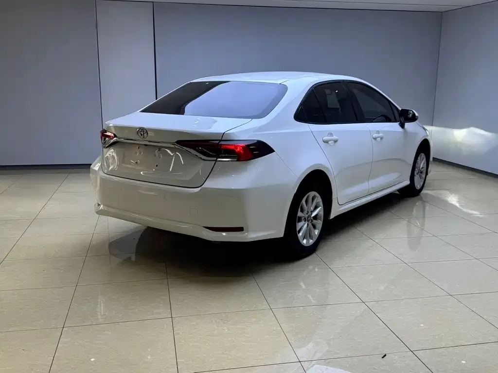 Toyota Corolla 2022 из CN, фото 10