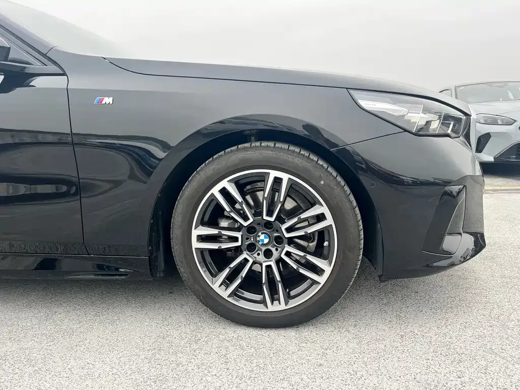BMW 5 Series (Import) — фото 8