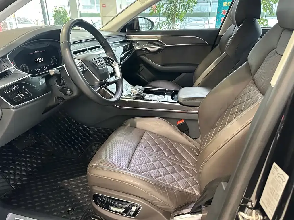 Audi A8 2021 из CN, фото 6