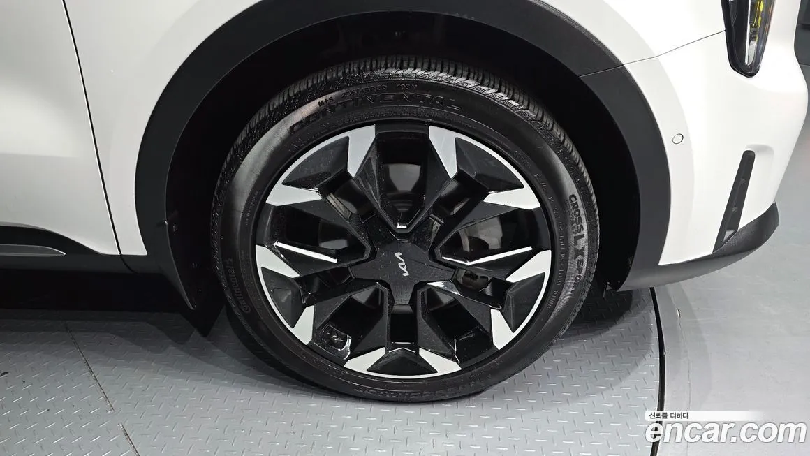 Kia Sorento — фото 9