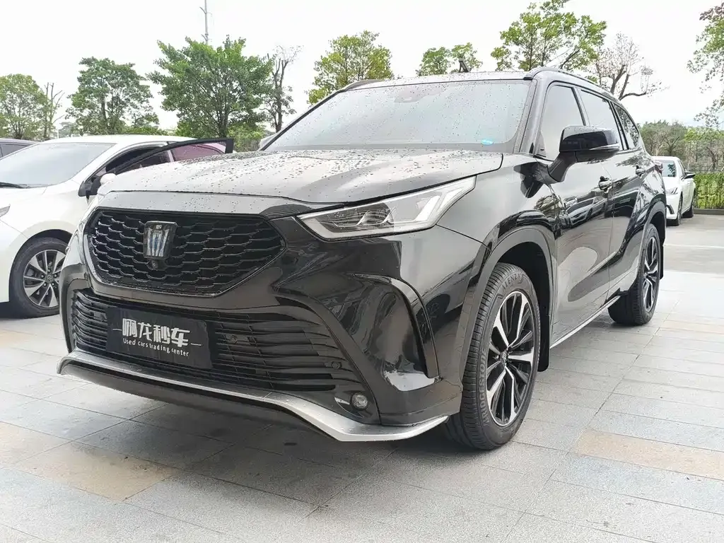 Toyota Crown Kluger 2022 из CN, фото 1