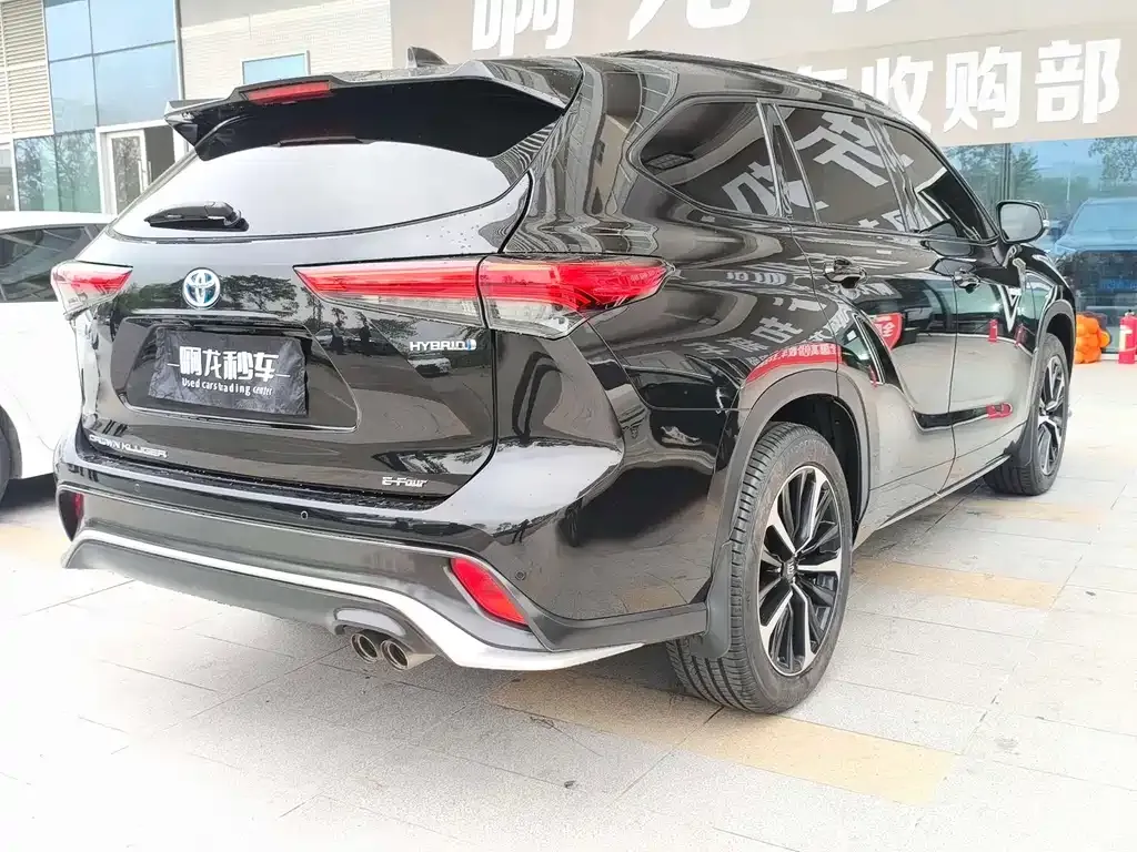 Toyota Crown Kluger 2022 из CN, фото 9