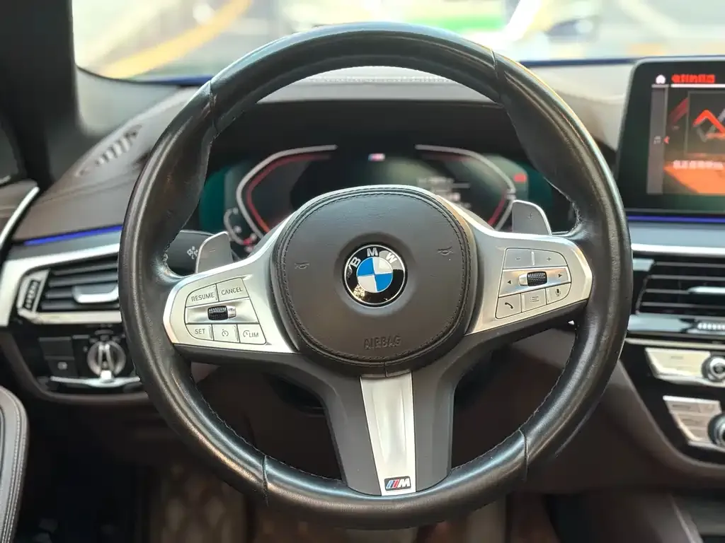 BMW 5 Series — фото 4