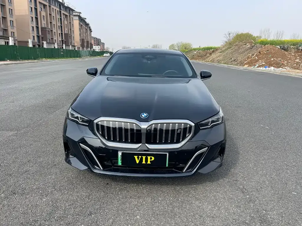 BMW i5 — фото 10