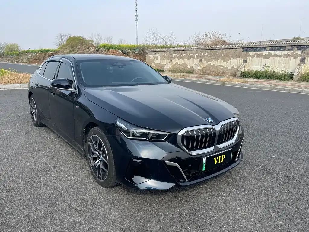 BMW i5 — фото 9