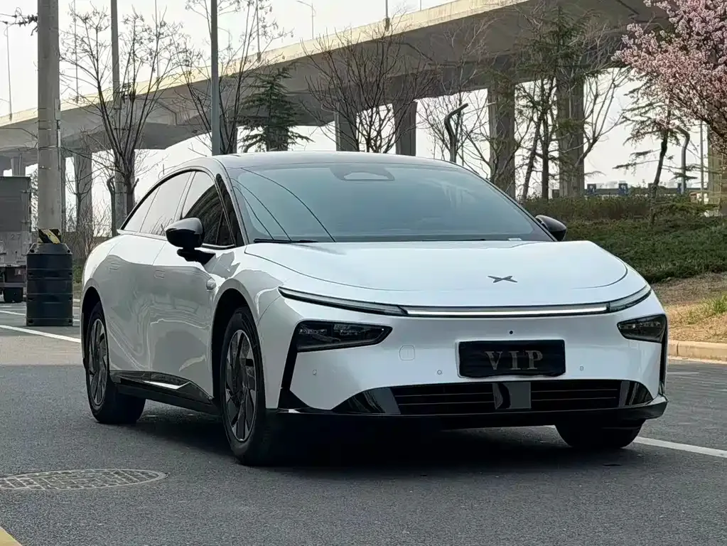 XPeng P7+ — фото 1