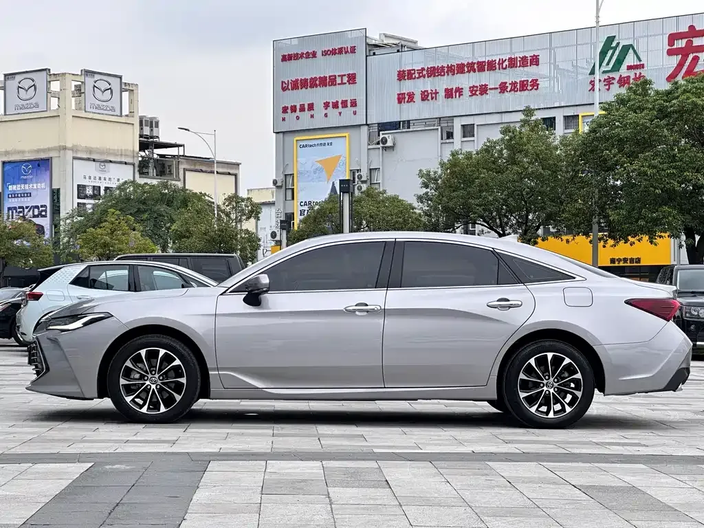 Toyota Avalon 2023 из CN, фото 4