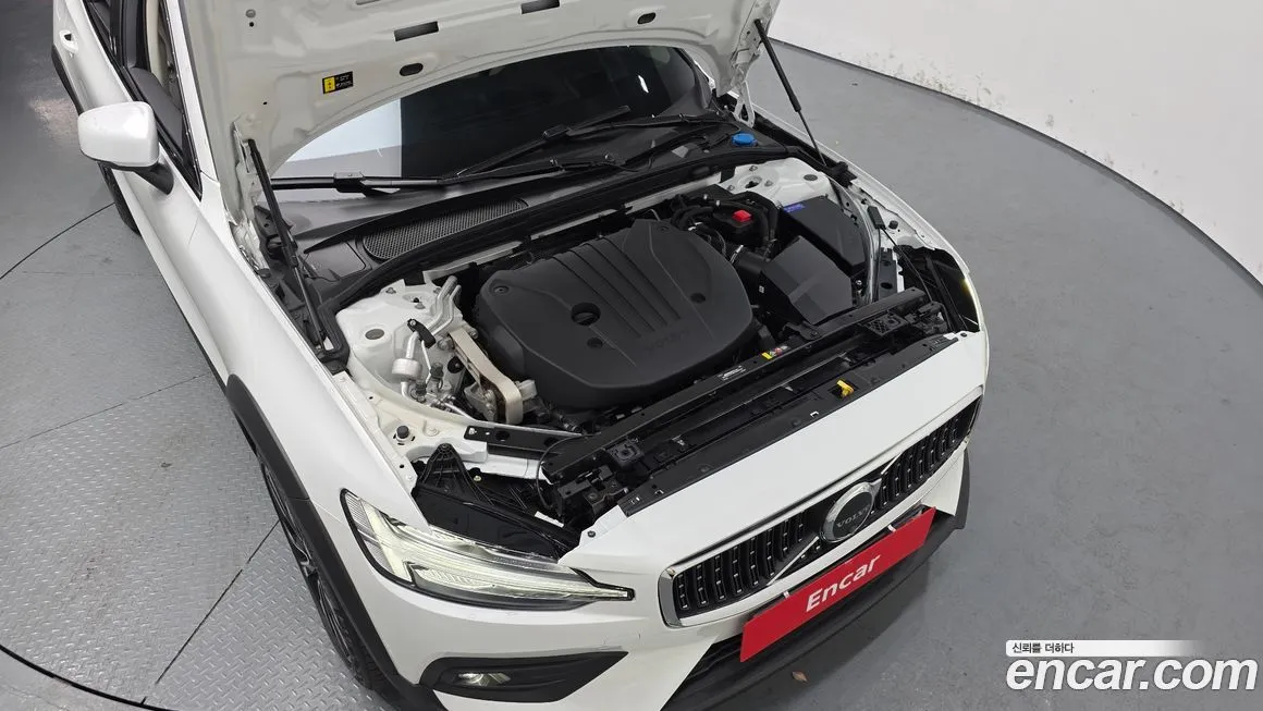 Volvo V60 2025 из KR, фото 9